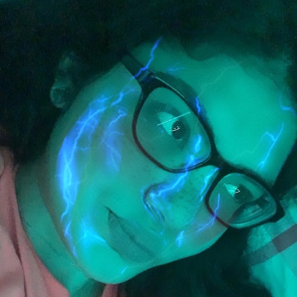 Meet your Posher, Hailee - Picture 1 of 1